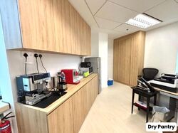 United Square (D11), Office #578629051